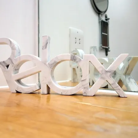 Hamilton Court For 4 Guests, Bright And Location With Balcony And Wi-fi Апартаменти