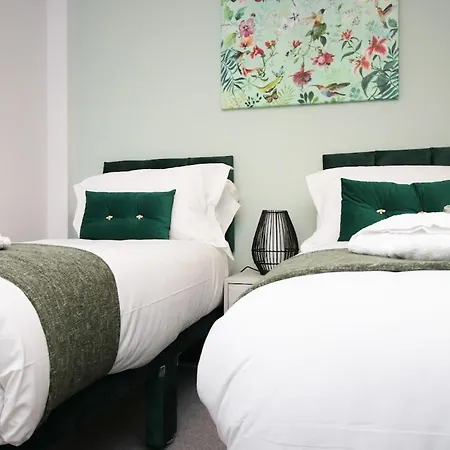 아파트 Hamilton Court For 4 Guests, Bright And Location With Balcony And Wi-fi 브리스틀