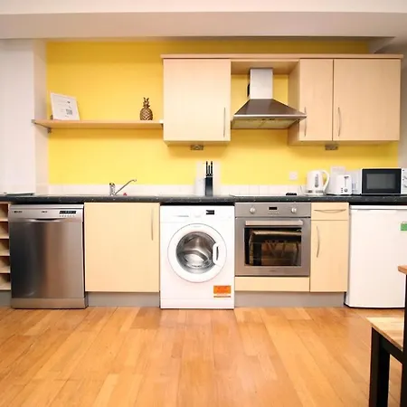 아파트 Hamilton Court For 4 Guests, Bright And Location With Balcony And Wi-fi 브리스틀