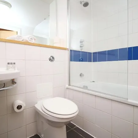 아파트 Hamilton Court For 4 Guests, Bright And Location With Balcony And Wi-fi *